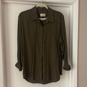 Universal Thread Women's Olive Button-Down Shirt